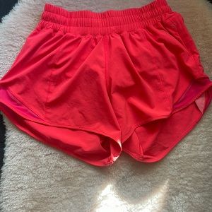 Lululemon Hottie Hot Shorts 4.0in Tall Size 2